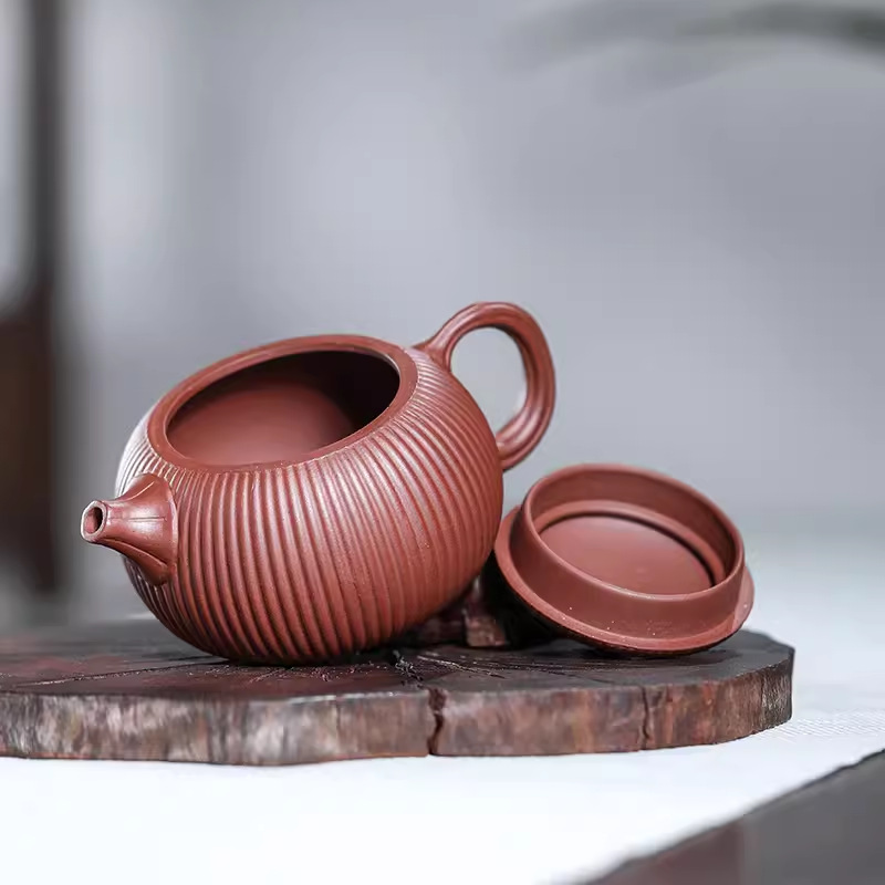 宜興原礦紫砂手工紫紅泥筋紋西施260毫升手工雙層蓋 宜興原礦紫砂手工紫紅泥筋紋西施260毫升手工雙層蓋